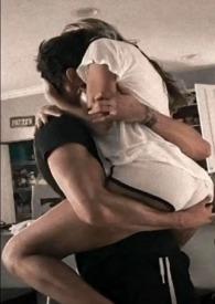 天边明月枕边伤